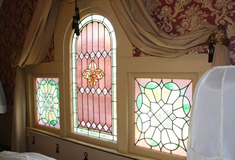 Mcfarlin House B&b