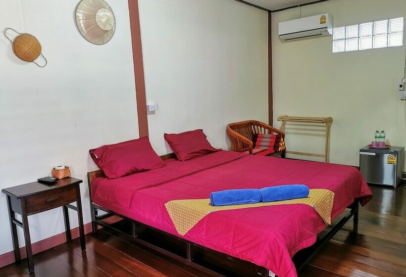 펜션 Baan Khun Ya Ayutthaya