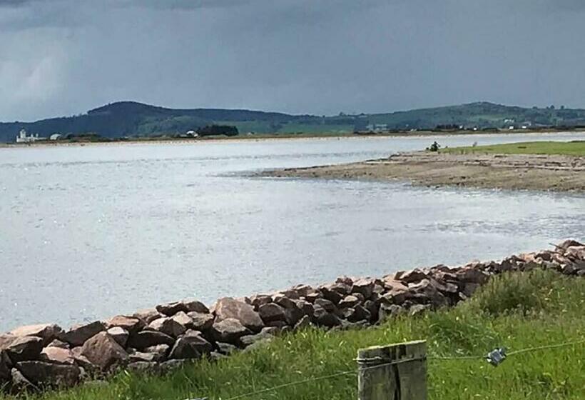 بنسيون Broomlea