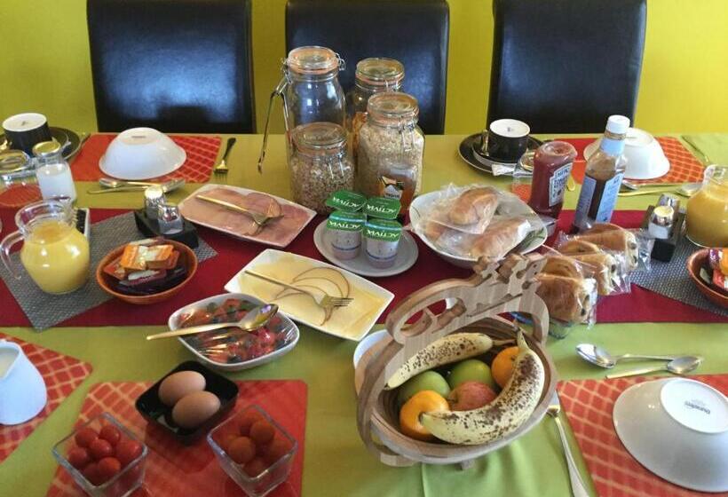 بنسيون Broomlea