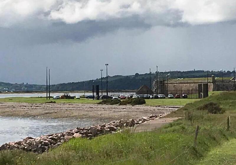 بنسيون Broomlea