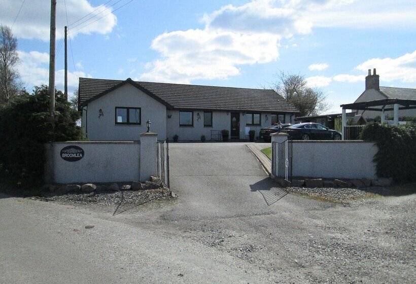 بنسيون Broomlea