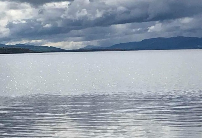 بنسيون Broomlea