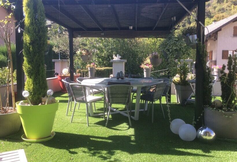 פנסיון Chez Veronique Et Freddy