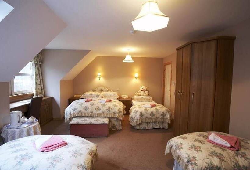 بنسيون Edencoille Guest House