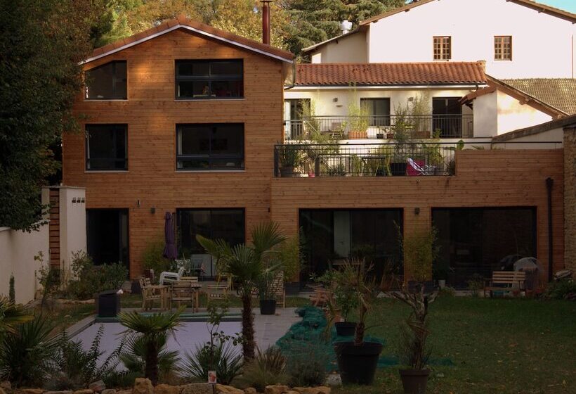 פנסיון Effet Lodge