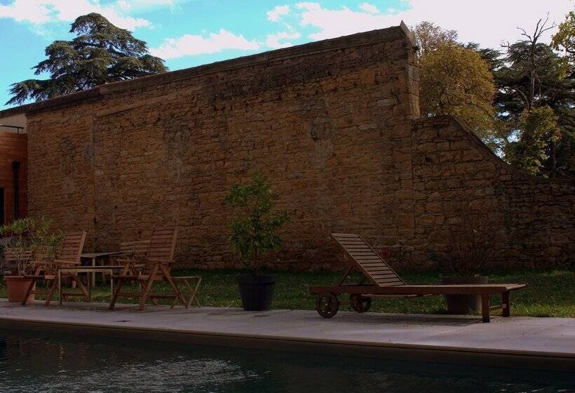 פנסיון Effet Lodge