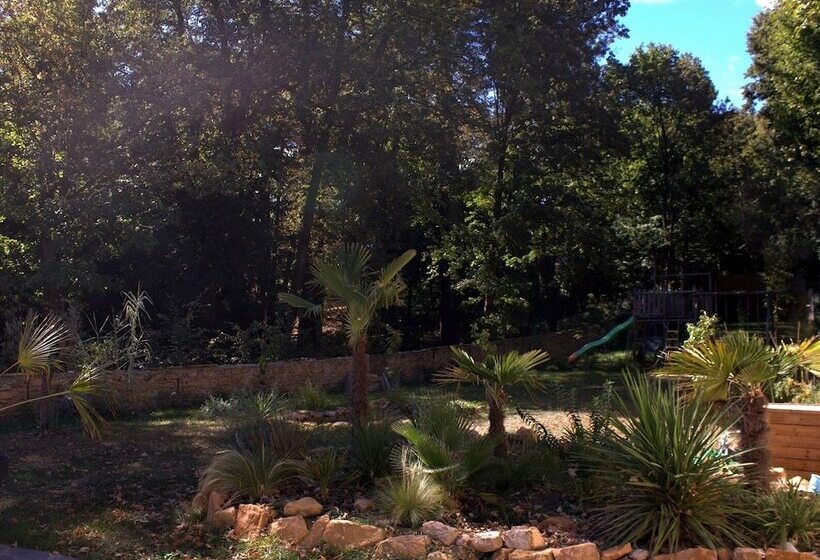 פנסיון Effet Lodge