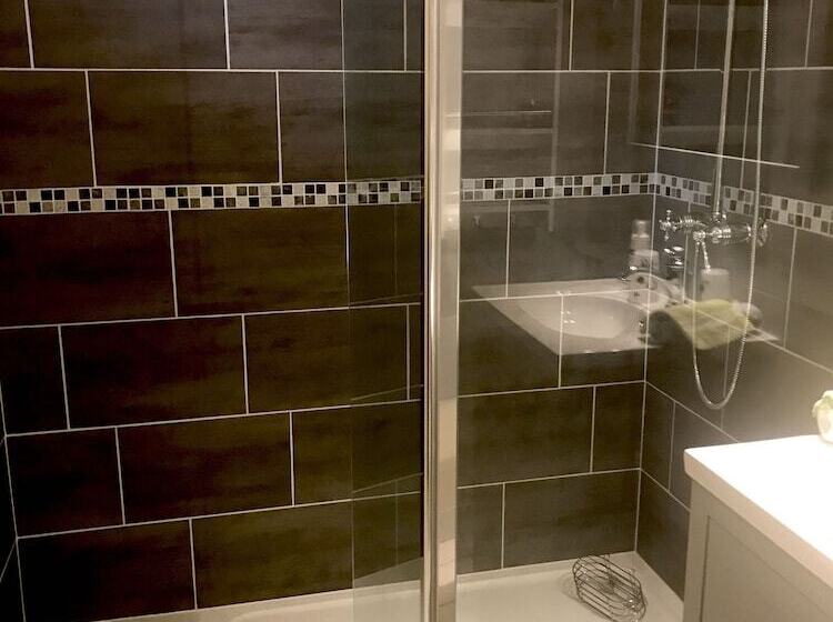 بنسيون Logis Des Lauriers Roses