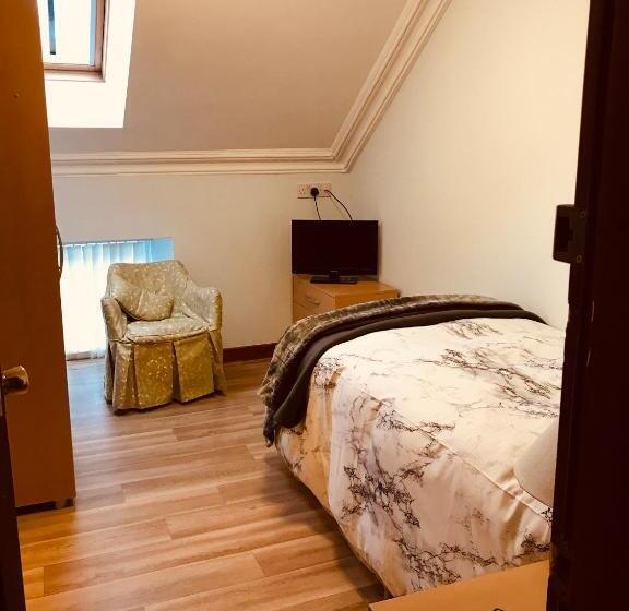 ペンション Pisgah Guesthouse