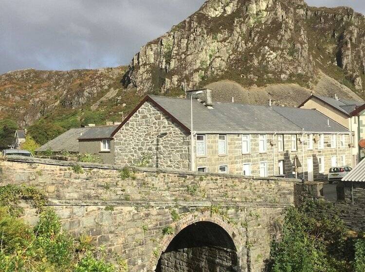 ペンション Pisgah Guesthouse