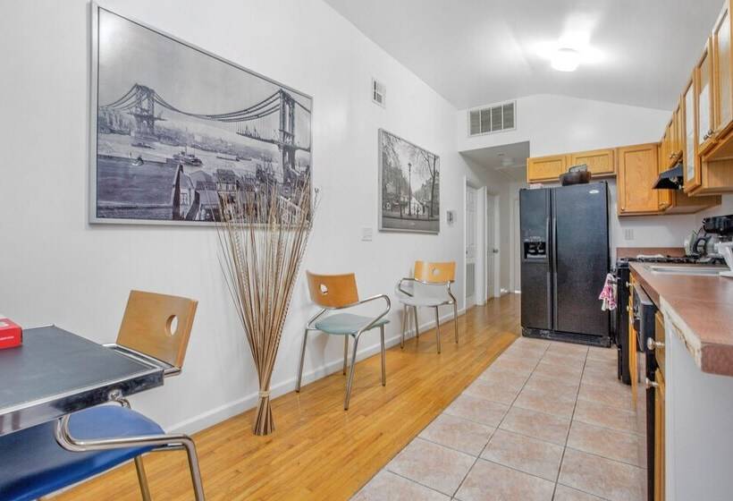 Пансион Racpanos Modern Stay On Forrest Street