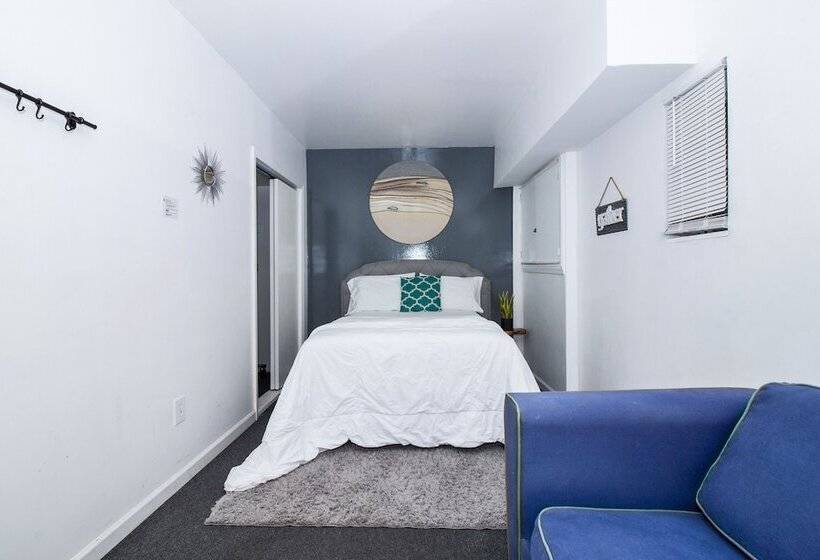 Пансион Racpanos Modern Stay On Forrest Street