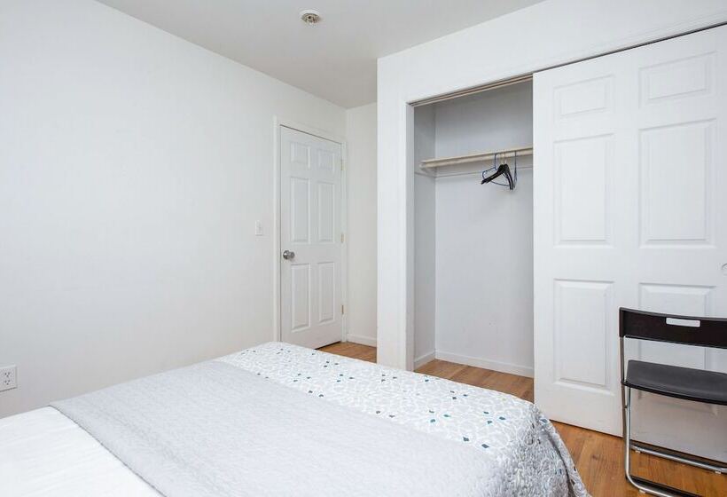 Пансион Racpanos Modern Stay On Forrest Street