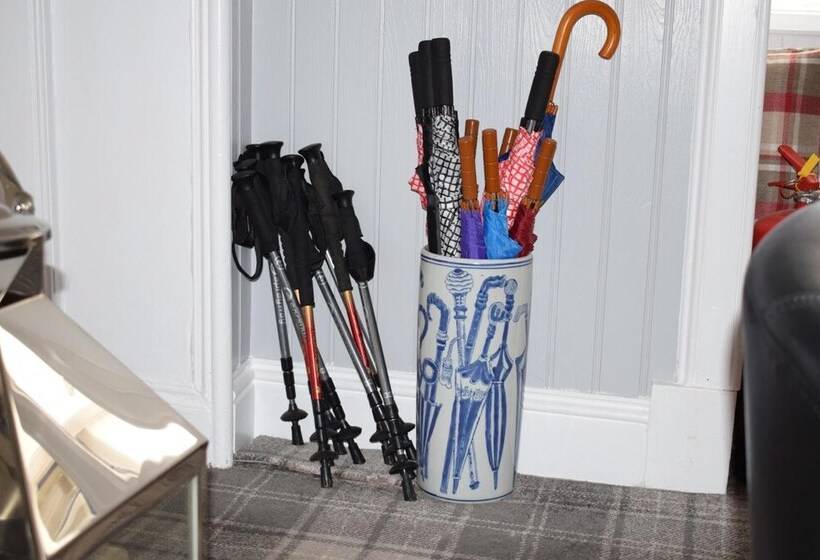 Пансион The Tables Guest House