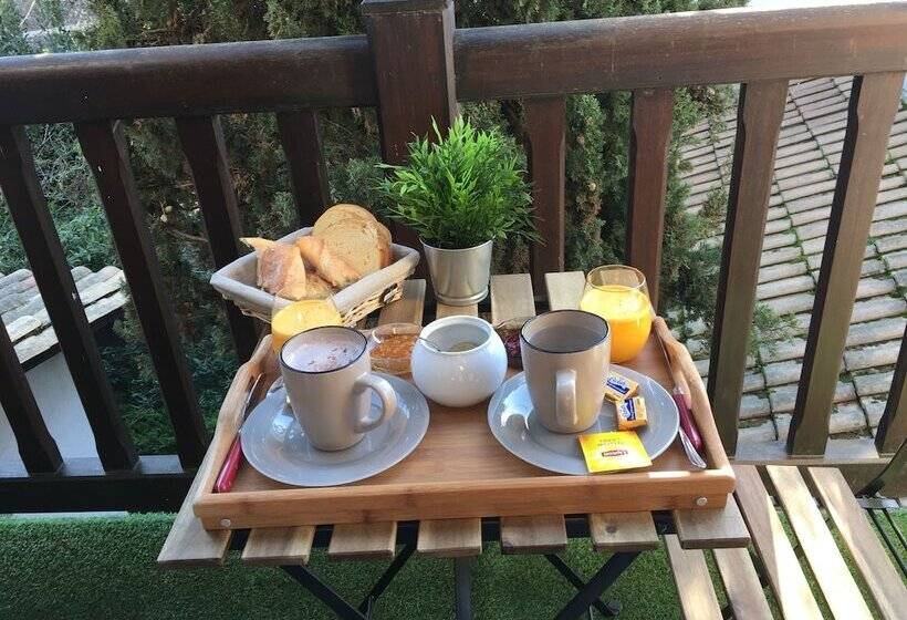 پانسیون Villa Des T