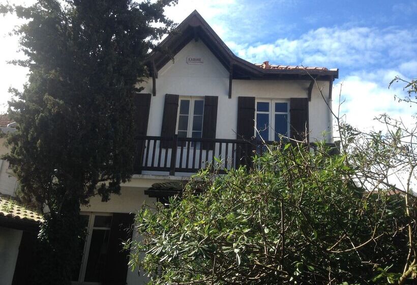 پانسیون Villa Des T