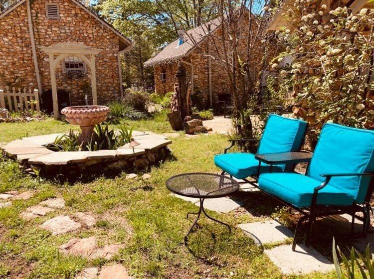 Rock Cottage Gardens B&b