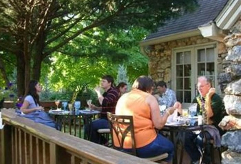 Rock Cottage Gardens B&b