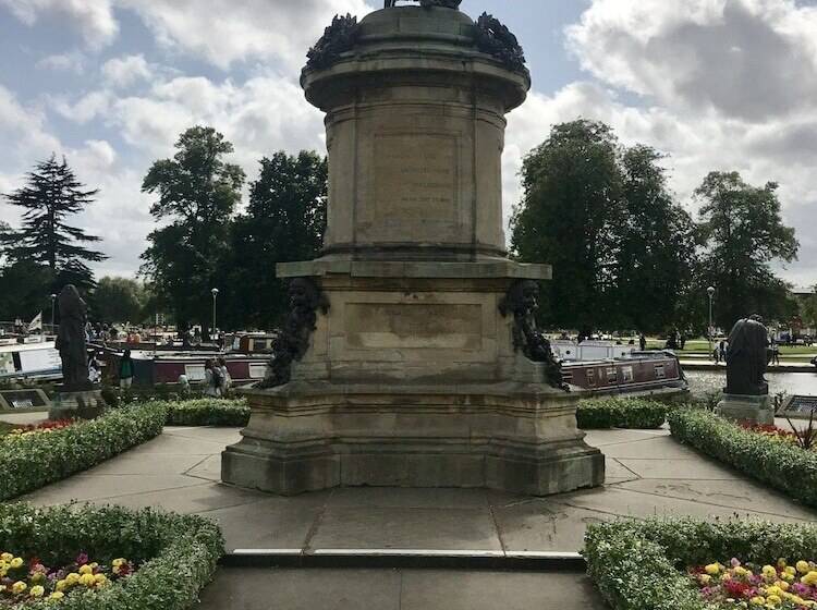 Simpsons Cottage   Grove Road Cottages