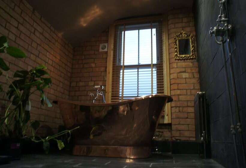 Simpsons Cottage   Grove Road Cottages