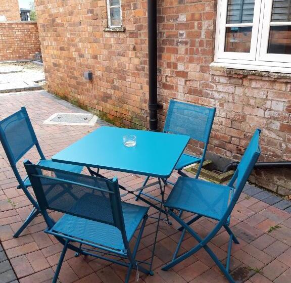 Simpsons Cottage   Grove Road Cottages