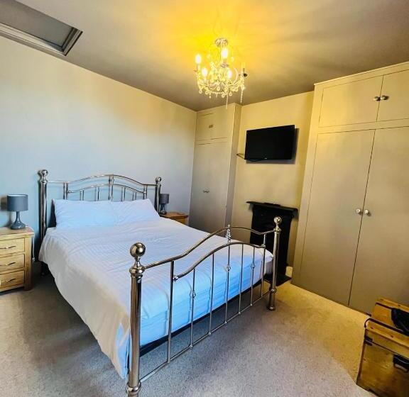 Simpsons Cottage   Grove Road Cottages