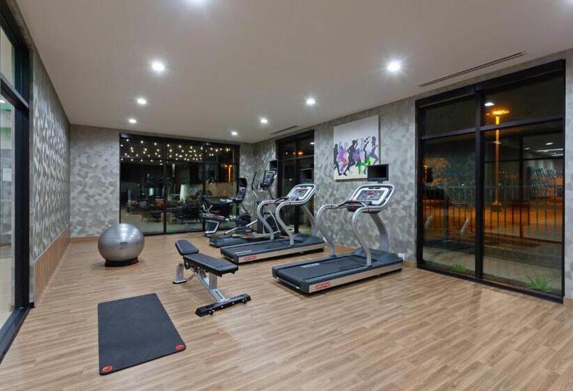 Towneplace Suites By Marriott San Diego Central