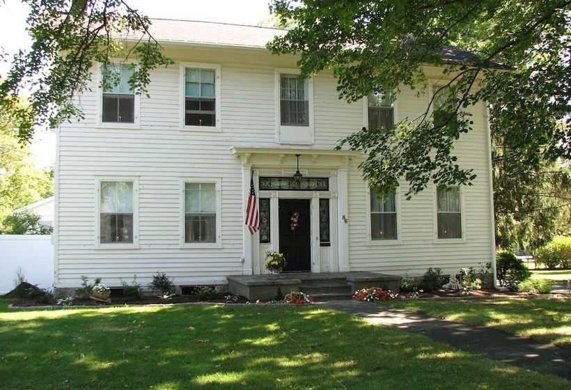 Vancleef Homestead Bed & Breakfast