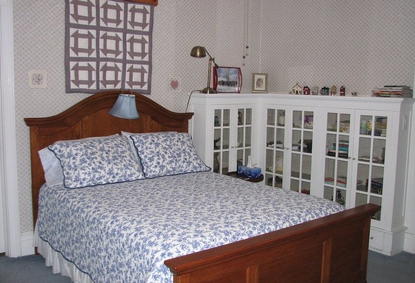 Vancleef Homestead Bed & Breakfast