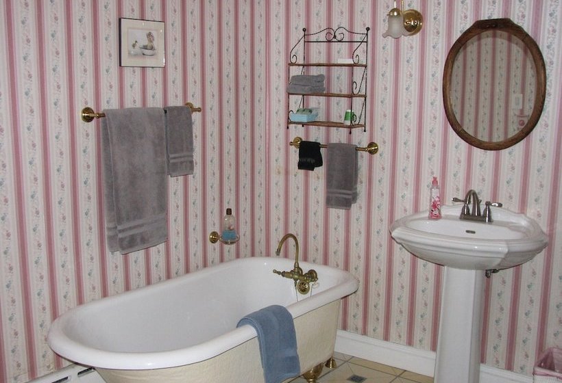 Vancleef Homestead Bed & Breakfast