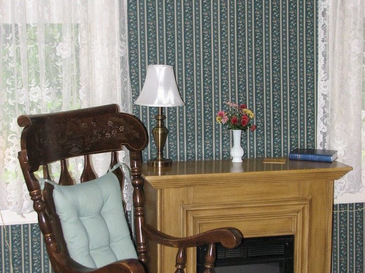 Vancleef Homestead Bed & Breakfast