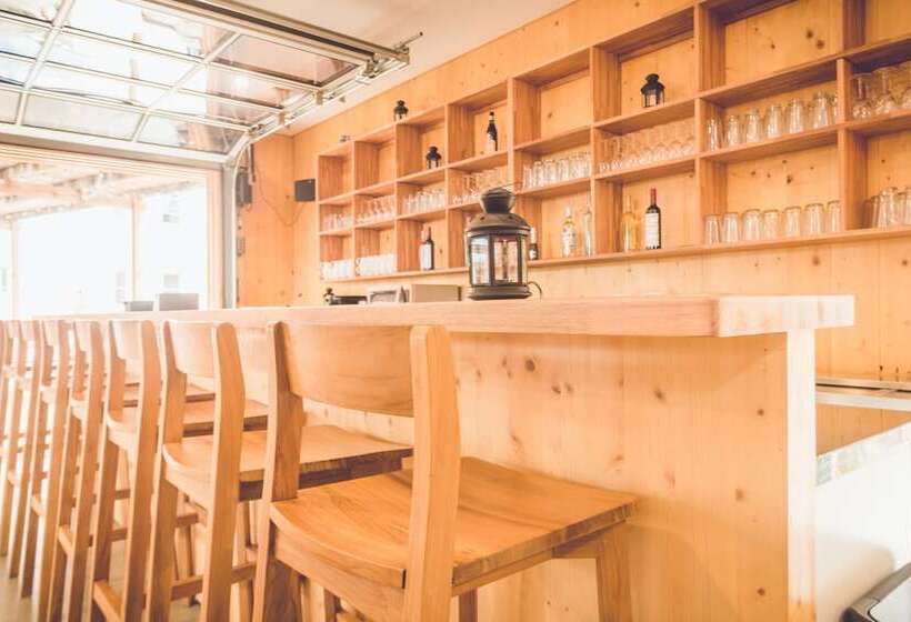 هاستل Wanderlust Jose Ignacio