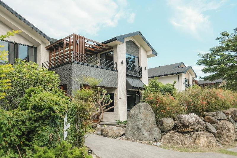 تختخواب و صبحانه Afternoon Resort