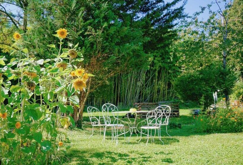 مبيت وإفطار Green Home