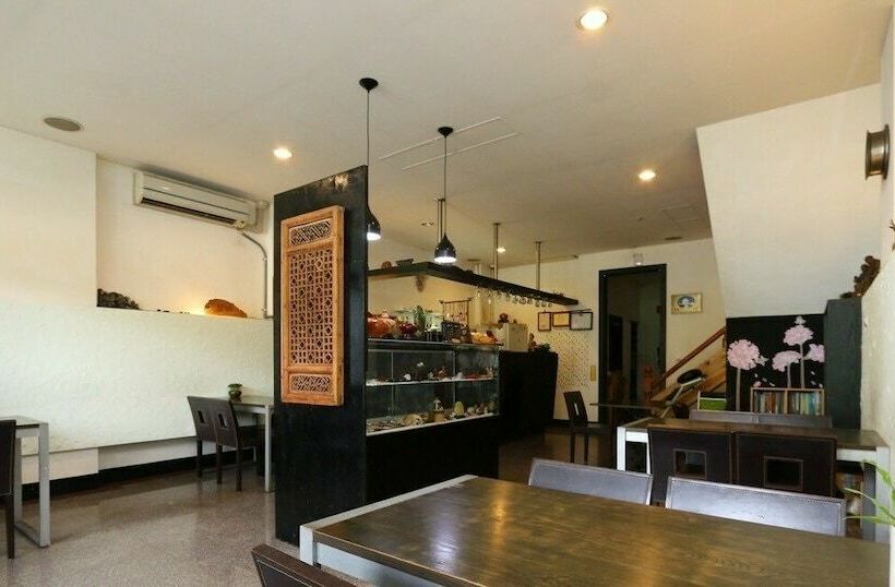 تختخواب و صبحانه Ho Shan Years