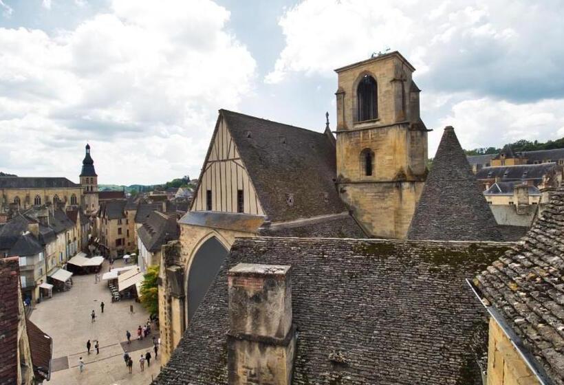 تختخواب و صبحانه La Maison Du Notaire Royal