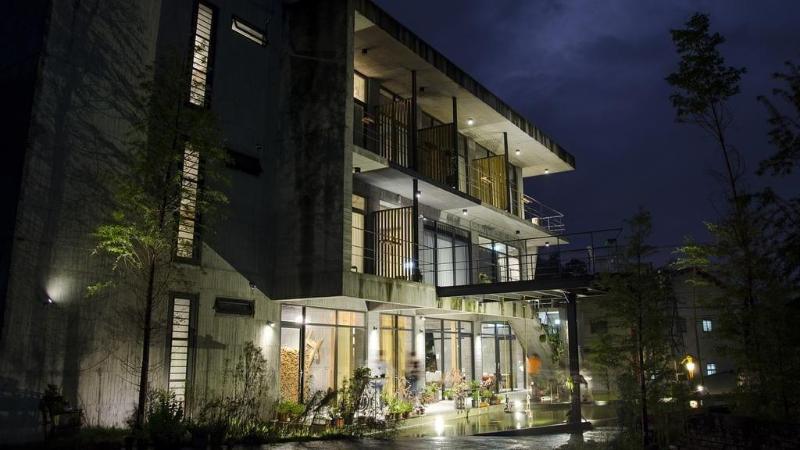 تختخواب و صبحانه One House