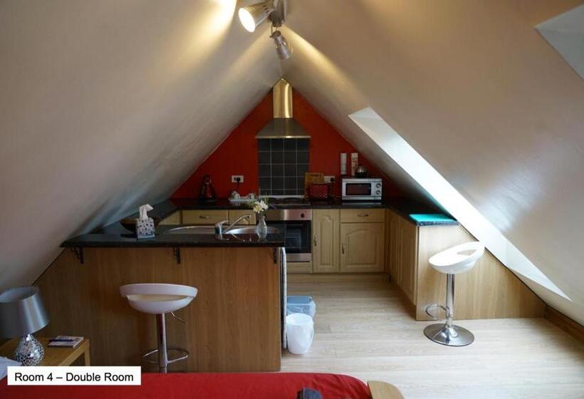 مبيت وإفطار Pentre Riding Stables