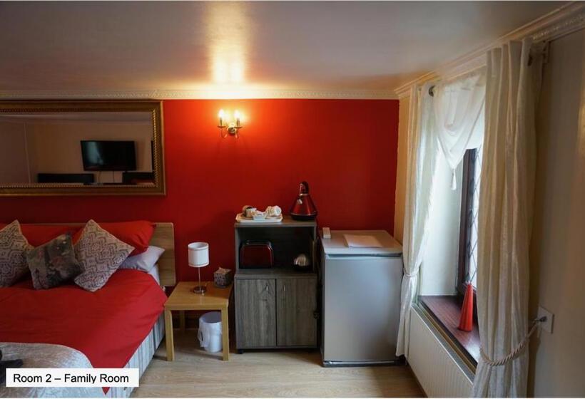 مبيت وإفطار Pentre Riding Stables