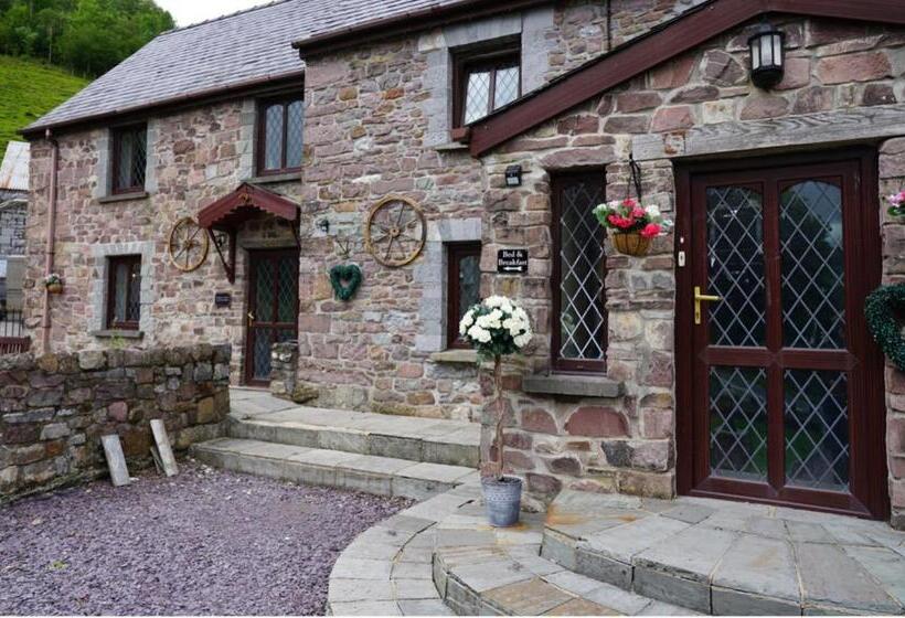 مبيت وإفطار Pentre Riding Stables