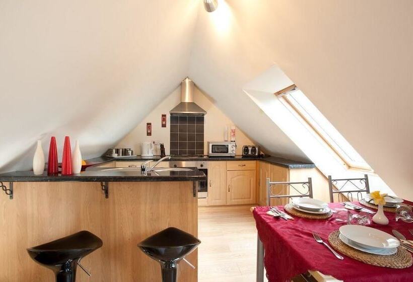 مبيت وإفطار Pentre Riding Stables