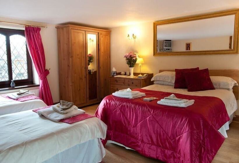 مبيت وإفطار Pentre Riding Stables