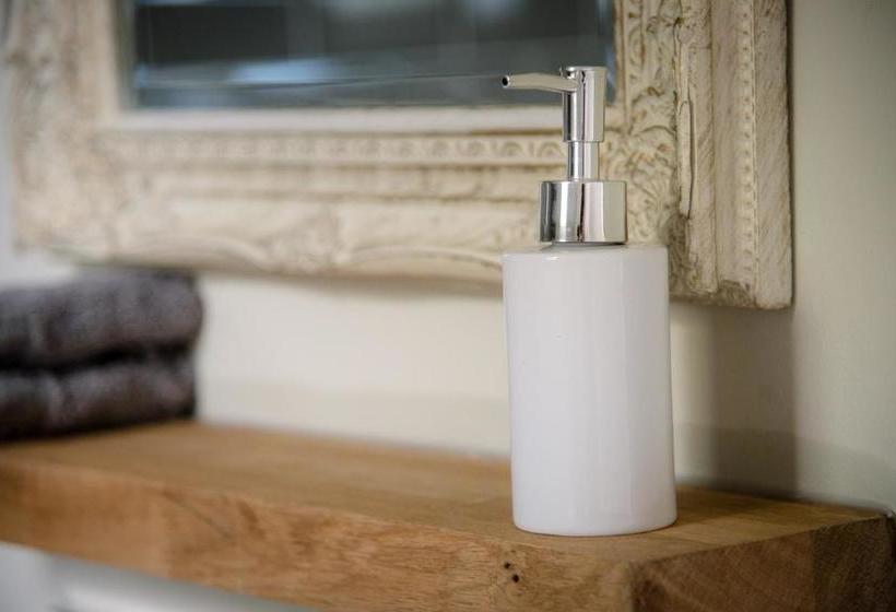 민박 The Golden Key