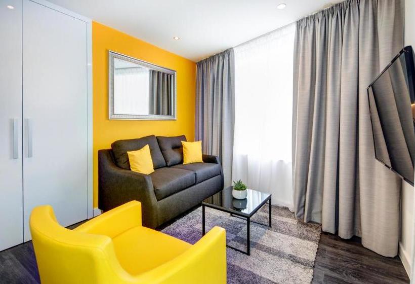 Dockside Apartments At Excel