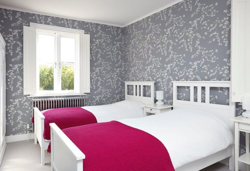 Gothic Cottage  Ryde