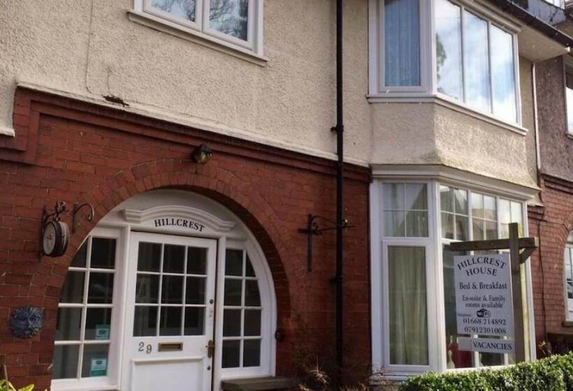 Hillcrest House Bed & Breakfast