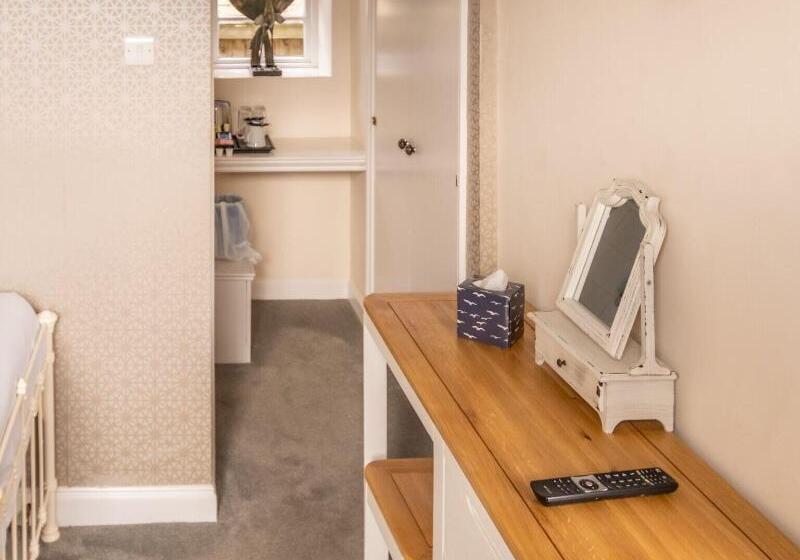 여관 Rose And Crown Bath