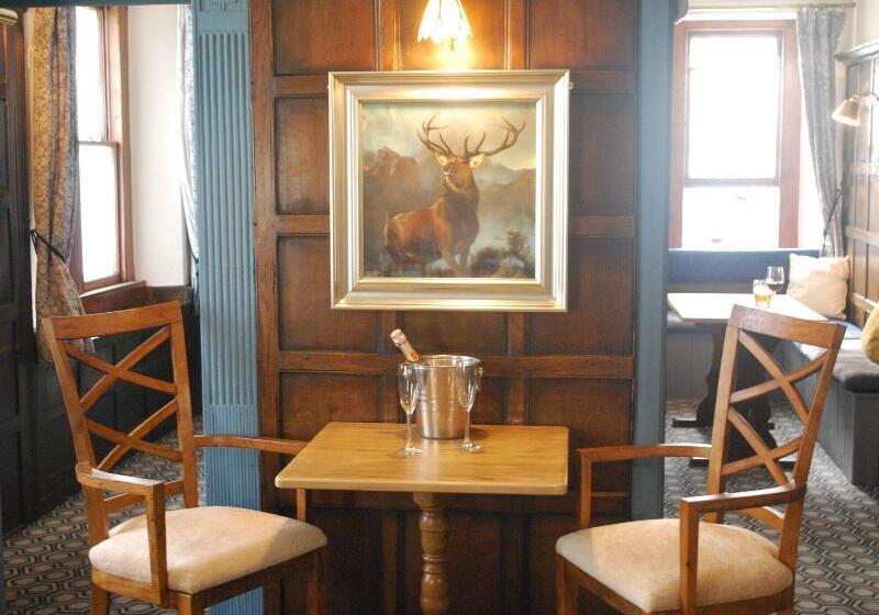 여관 Rose And Crown Bath