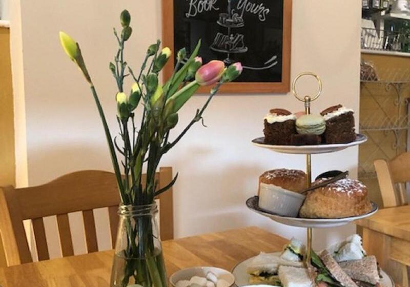 여관 Rose And Crown Bath